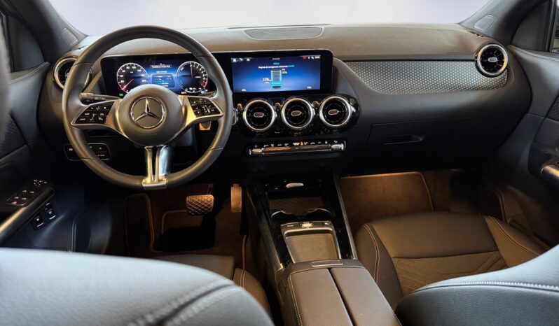 
								Mercedes-Benz GLA 250e Progressive full									