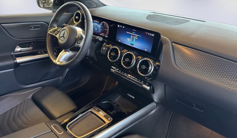 
								Mercedes-Benz GLA 250e Progressive full									