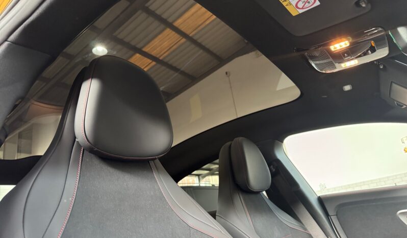 
								Mercedes-Benz CLA 180 AMG Full Hybrid full									