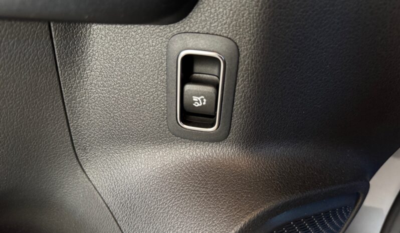 
								Mercedes-Benz B 180 d Style Plus full									