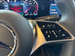 
										Mercedes-Benz B 180 d Style Plus full									