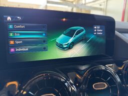 
										Mercedes-Benz B 180 d Style Plus full									