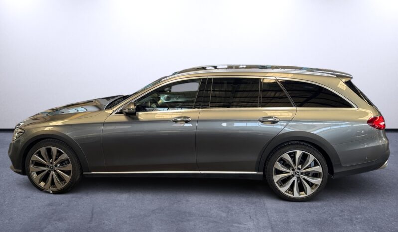
								Mercedes-Benz E 220d 4MATIC All-Terrain Station full									