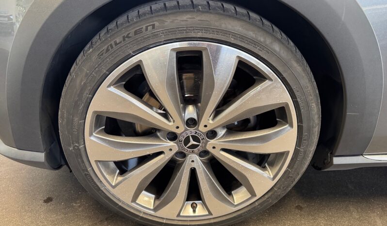 
								Mercedes-Benz E 220d 4MATIC All-Terrain Station full									