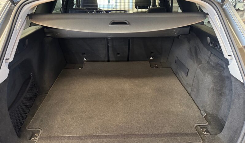 
								Mercedes-Benz E 220d 4MATIC All-Terrain Station full									