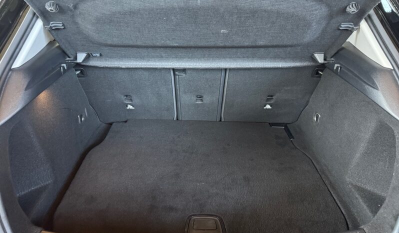 
								Mercedes-Benz A 200 Progressive full									