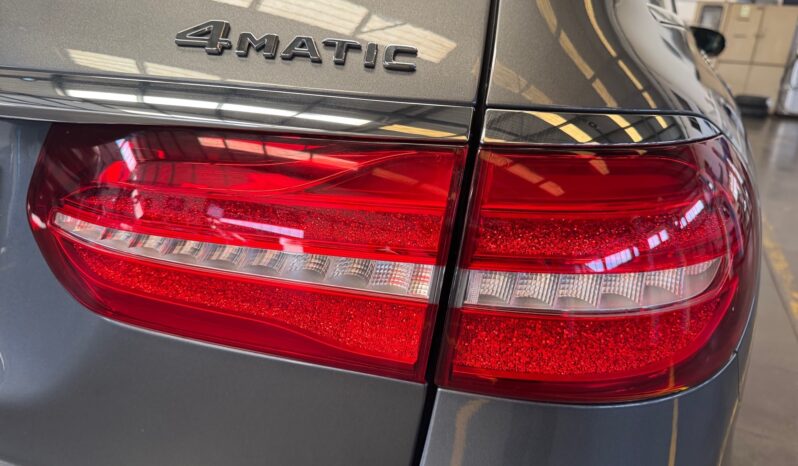 
								Mercedes-Benz E 220d 4MATIC All-Terrain Station full									