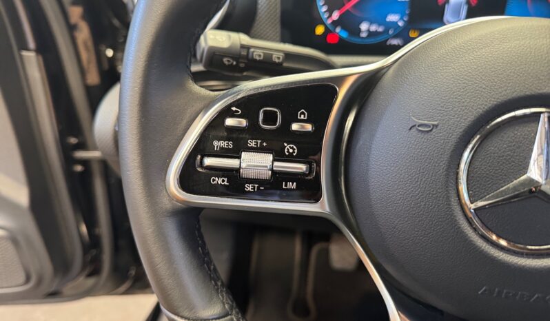 
								Mercedes-Benz A 180d Progressive full									