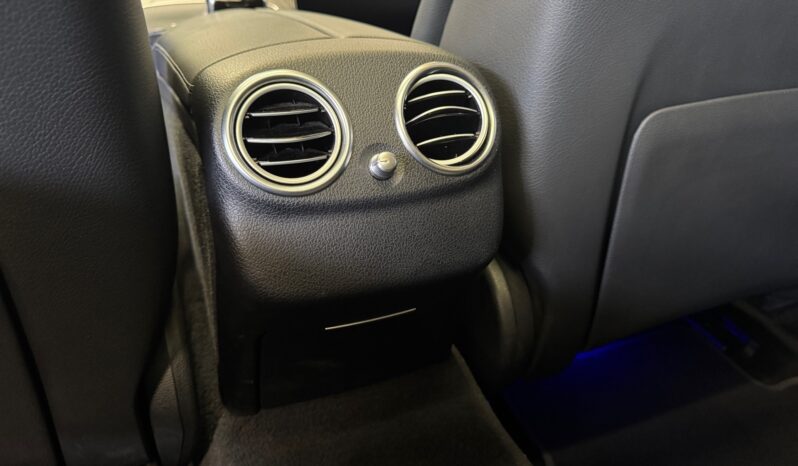 
								Mercedes-Benz E 220d 4MATIC All-Terrain Station full									