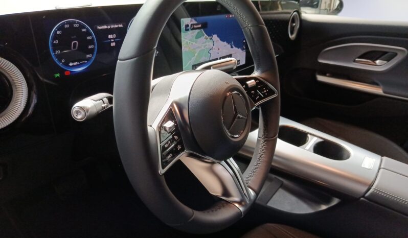 
								Mercedes-Benz CLA Shotting Break 180 Progressive full									