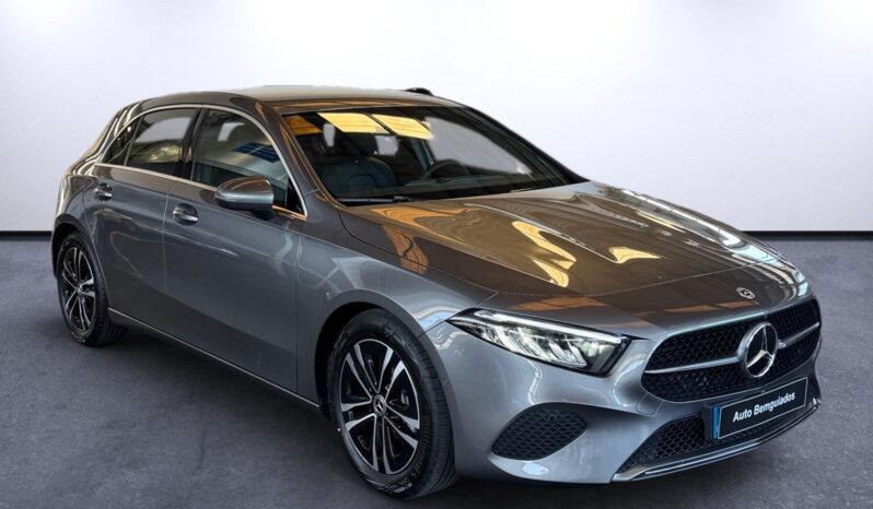 
								Mercedes-Benz A 180d Progressive full									