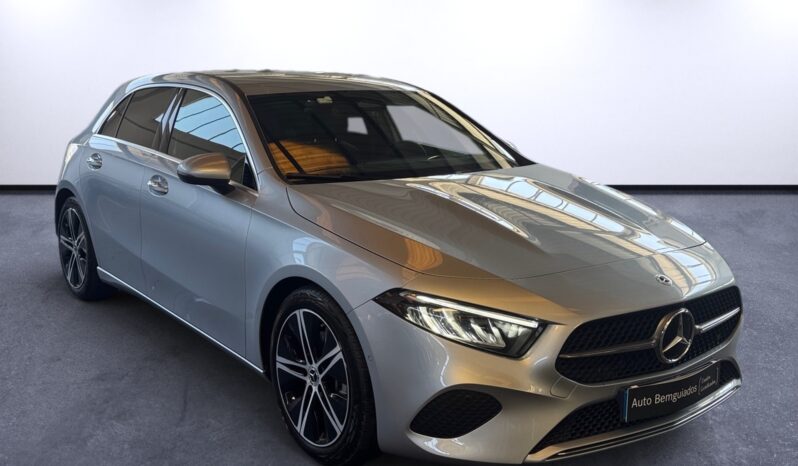 
								Mercedes-Benz A 200 Progressive full									