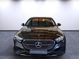 
										Mercedes-Benz E 300 de full									