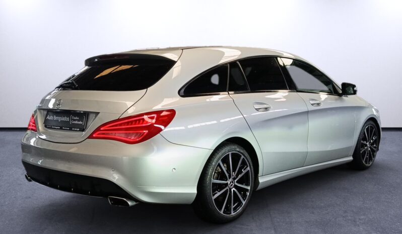 
								Mercedes-Benz CLA Shotting Brake 200d Urban full									