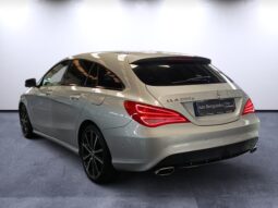 
										Mercedes-Benz CLA Shotting Brake 200d Urban full									