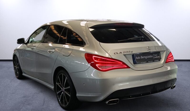 
								Mercedes-Benz CLA Shotting Brake 200d Urban full									