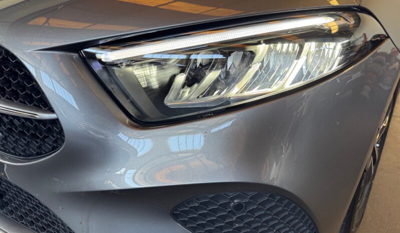 
								Mercedes-Benz A 180d Progressive full									