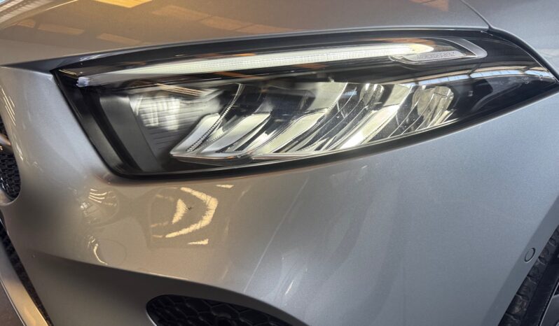 
								Mercedes-Benz A 200 Progressive full									
