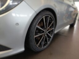
										Mercedes-Benz CLA Shotting Brake 200d Urban full									