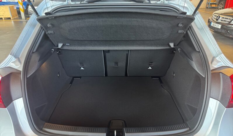 
								Mercedes-Benz A 200 Progressive full									