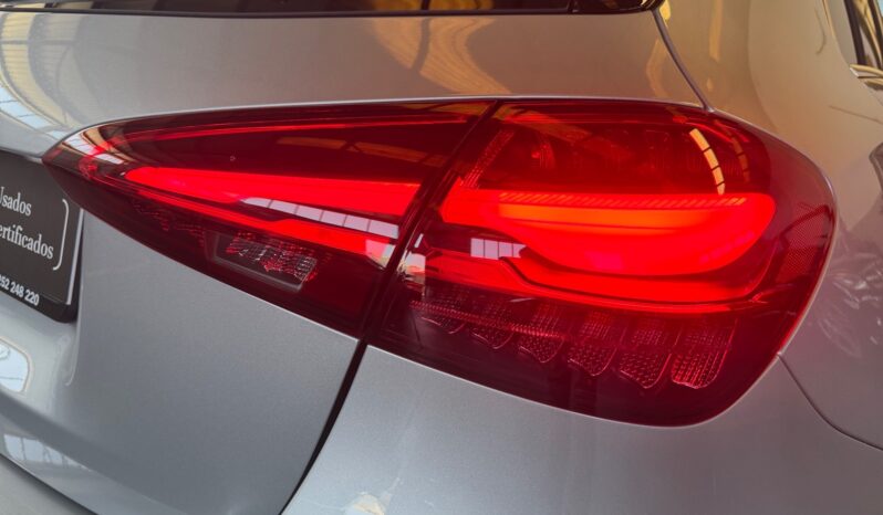 
								Mercedes-Benz A 200 Progressive full									