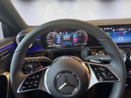 
										Mercedes-Benz A 200 Progressive full									