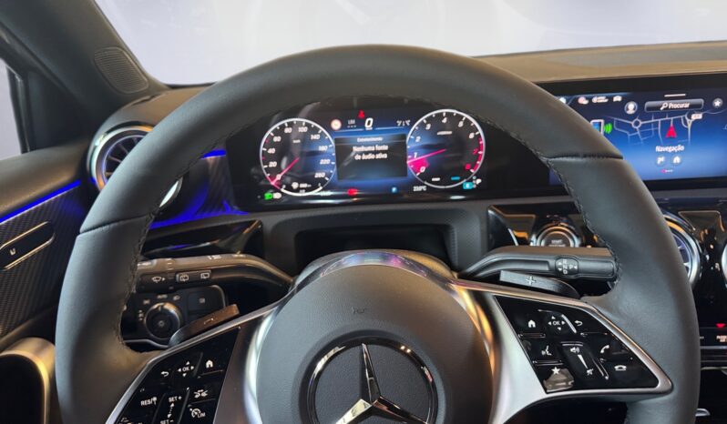 
								Mercedes-Benz A 200 Progressive full									