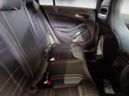 
										Mercedes-Benz CLA Shotting Brake 200d Urban full									