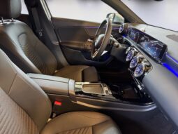 
										Mercedes-Benz A 200 Progressive full									