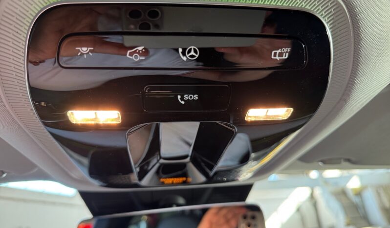 
								Mercedes-Benz E 300 de full									