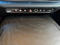 
										Mercedes-Benz E 300 de full									