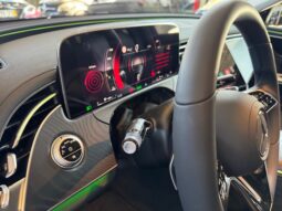 
										Mercedes-Benz E 300 de full									