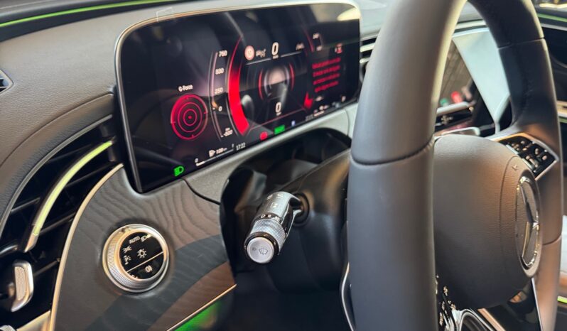 
								Mercedes-Benz E 300 de full									