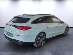 
										Mercedes-Benz CLA SB 200 full									