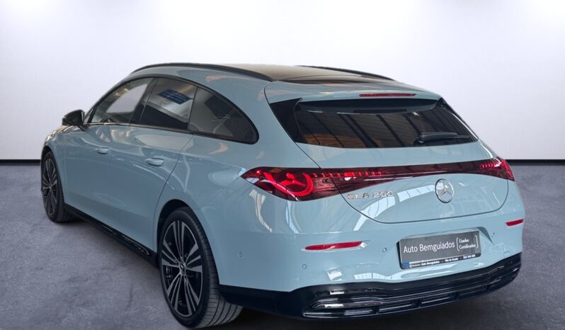 
								Mercedes-Benz CLA SB 200 full									