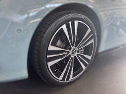 
										Mercedes-Benz CLA SB 200 full									
