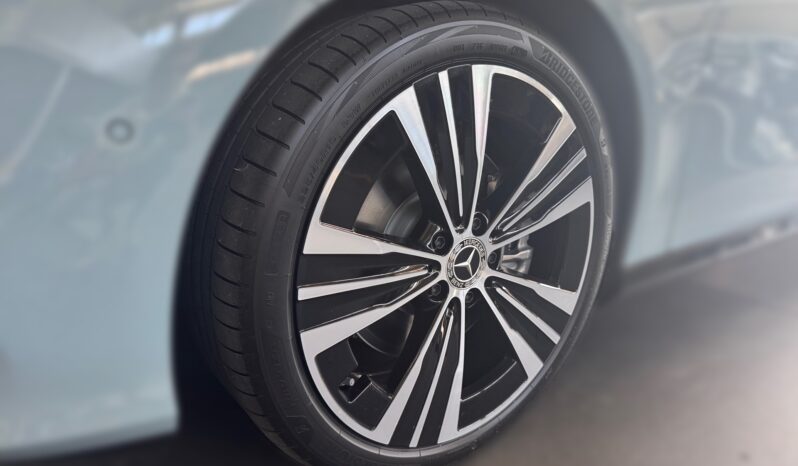 
								Mercedes-Benz CLA SB 200 full									
