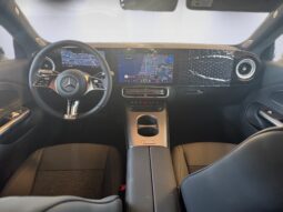 
										Mercedes-Benz CLA SB 200 full									