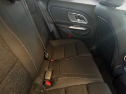 
										Mercedes-Benz CLA SB 200 full									