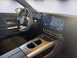 
										Mercedes-Benz CLA SB 200 full									