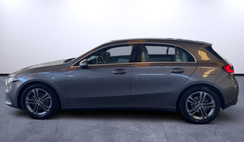 
								Mercedes-Benz Classe A 180 Progressive full									