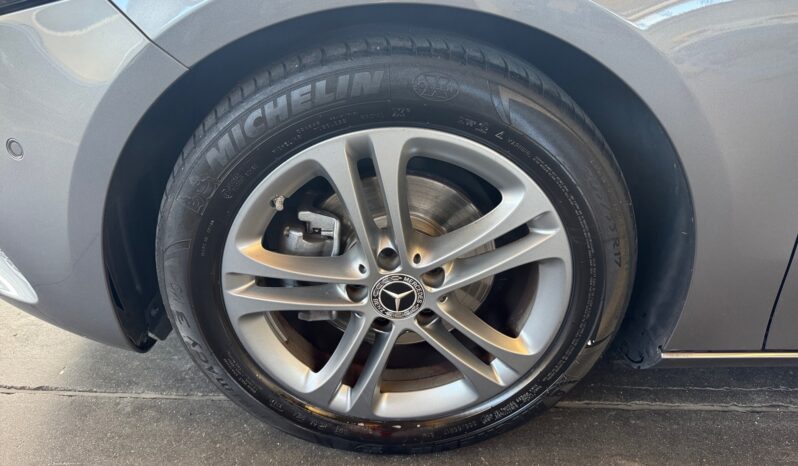 
								Mercedes-Benz Classe A 180 Progressive full									