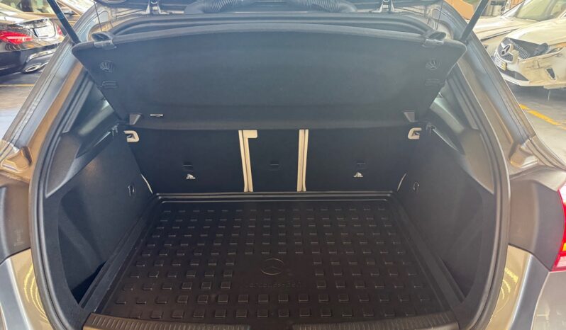 
								Mercedes-Benz Classe A 180 Progressive full									