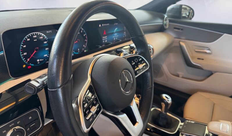
								Mercedes-Benz Classe A 180 Progressive full									