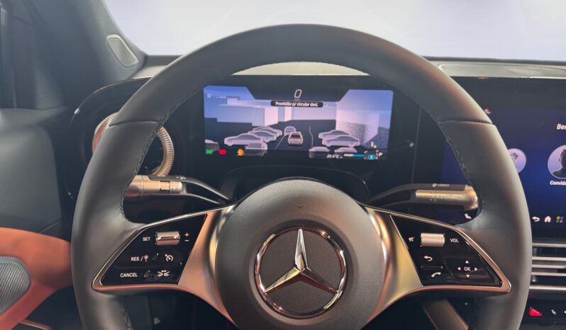 
								Mercedes-Benz GLB 200 Progressive Advanced 7 Lugares full									
