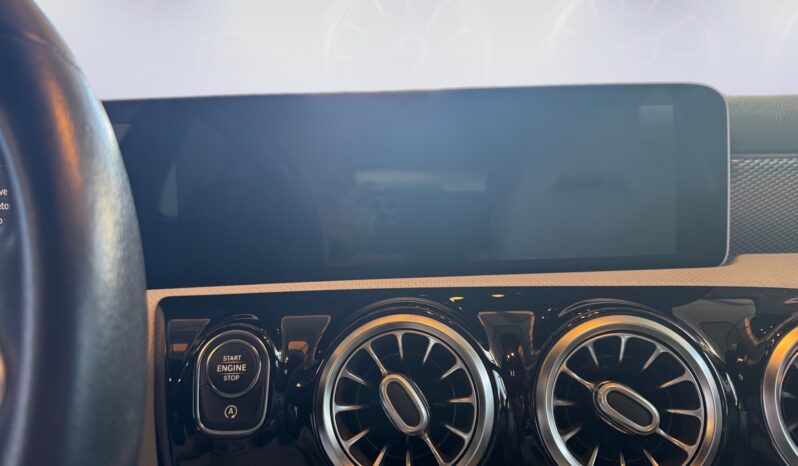 
								Mercedes-Benz Classe A 180 Progressive full									
