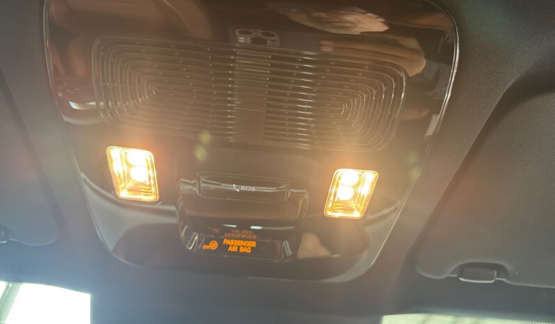 
								Mercedes-Benz GLB 200 Progressive Advanced 7 Lugares full									
